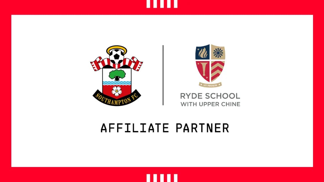 Les programmes de football de Southampton FC annoncent un partenariat avec la Ryde School