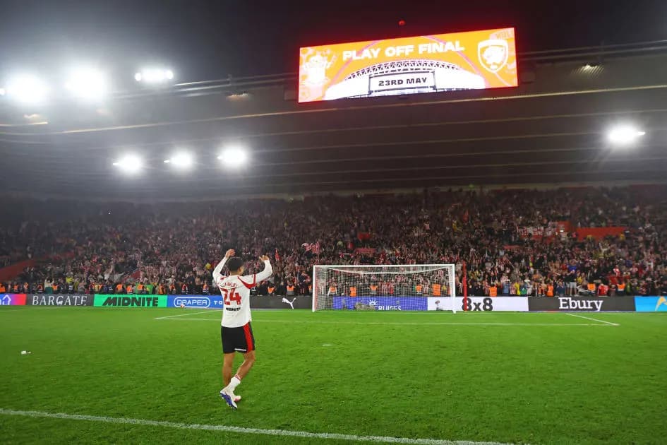 Shea Charles inscrit le but de la victoire en fin de match et propulse Southampton en finale des play-offs