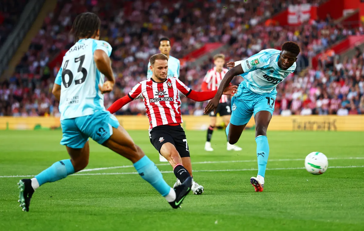 West Ham bat Southampton 4-1 et atteint le troisième tour de la Carabao Cup