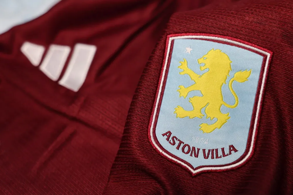 مسؤولون من Aston Villa يحضرون مباراة Vitória de Guimarães