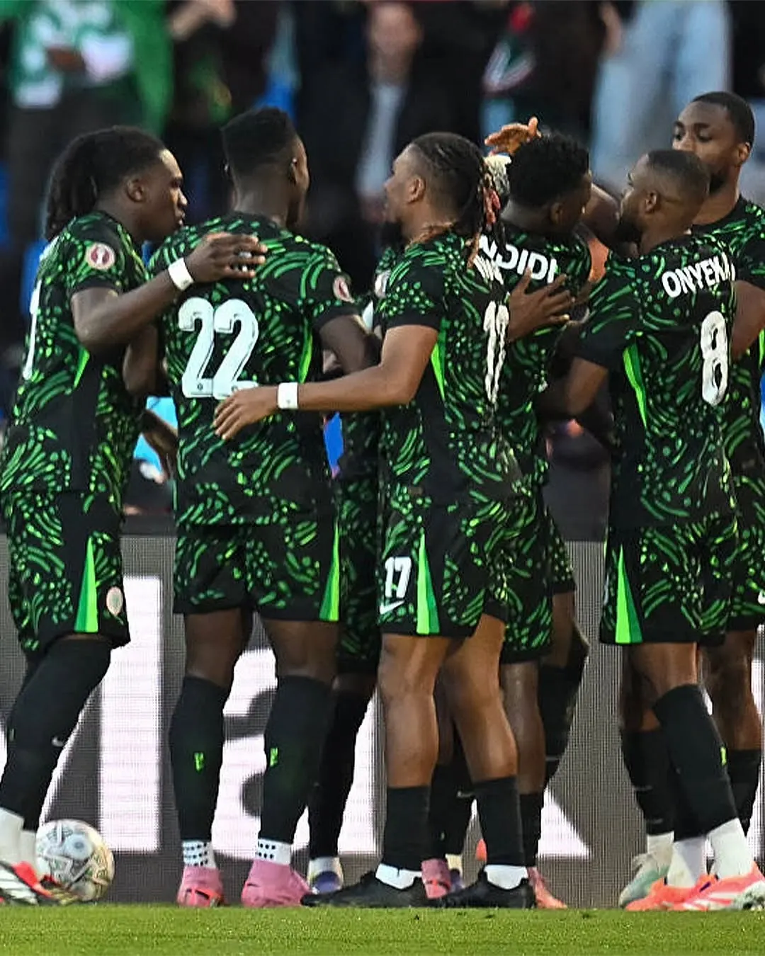 نيجيريا تستعيد نوابالي وأوسيمين ولوكمان في تصفيات كأس أمم أفريقيا 2027