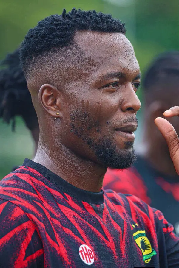 Karela United and AshantiGold eye free agent Isaac Mintah