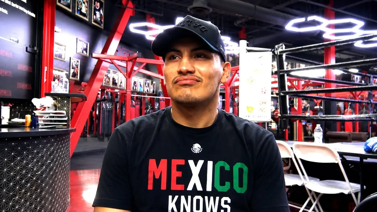 Vergil Ortiz invité à viser Yoenli Hernandez chez les poids moyens