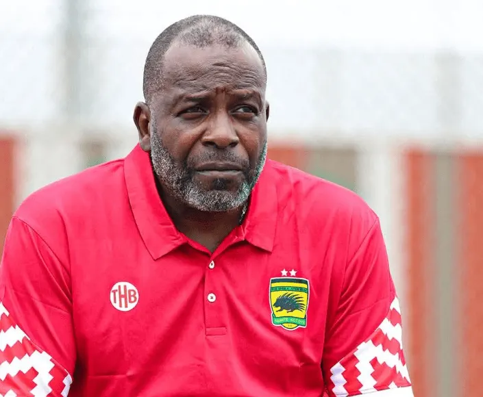 Menzo soutient Tinkler à la tête d’Asante Kotoko avant 2026/27