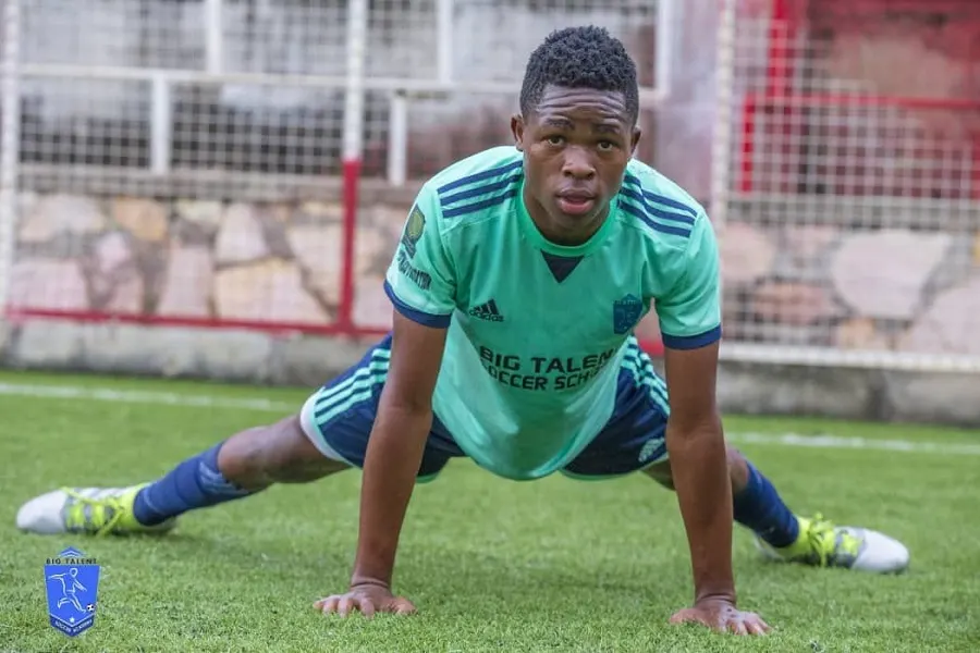 Le milieu ougandais Mulamba rejoint une université américaine grâce à une bourse sportive