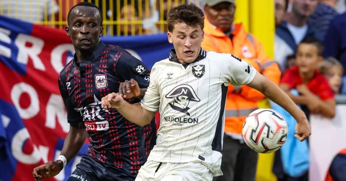 دعوات إلى ريان أوغام للتسجيل بعد خسارة RFC لييج 2-1 أمام فرانك بوران