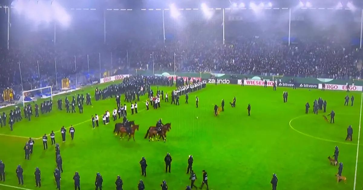German Cup: Kaiserslautern beat Waldhof 1-0 after fan violence