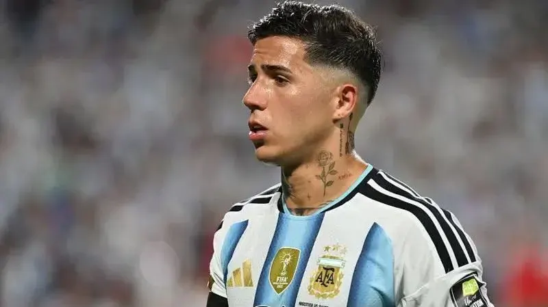 Manchester City prepare £120m bid for Chelsea midfielder Fernandez