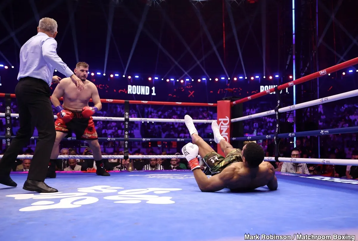 Shane Fury affirme que Joshua est fini avant un éventuel combat contre Fury