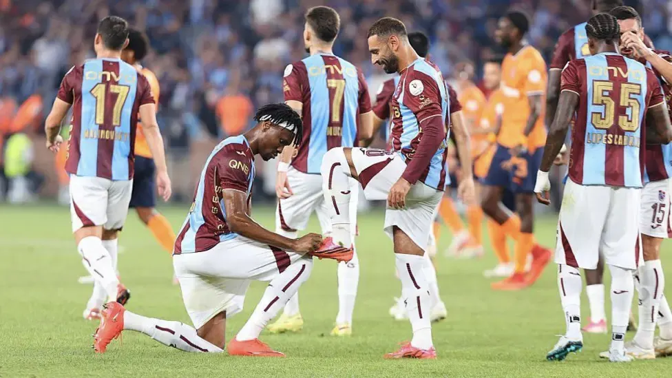Salah inscrit son premier doublé en Süper Lig turque lors de la victoire 2-1 de Trabzonspor