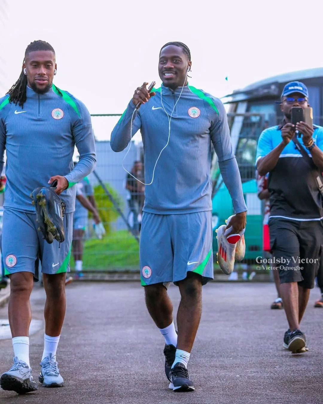 نيجيريا تستدعي أولا آينا بينما يغيب الظهير الأيمن الجديد عن تصفيات كأس أمم أفريقيا 2027