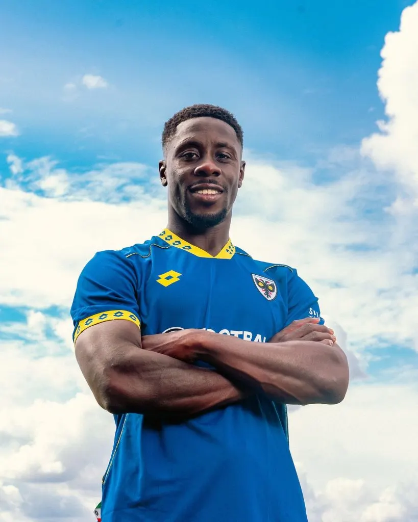 L’ancien défenseur ghanéen Andy Yiadom rejoint AFC Wimbledon pour cinq mois