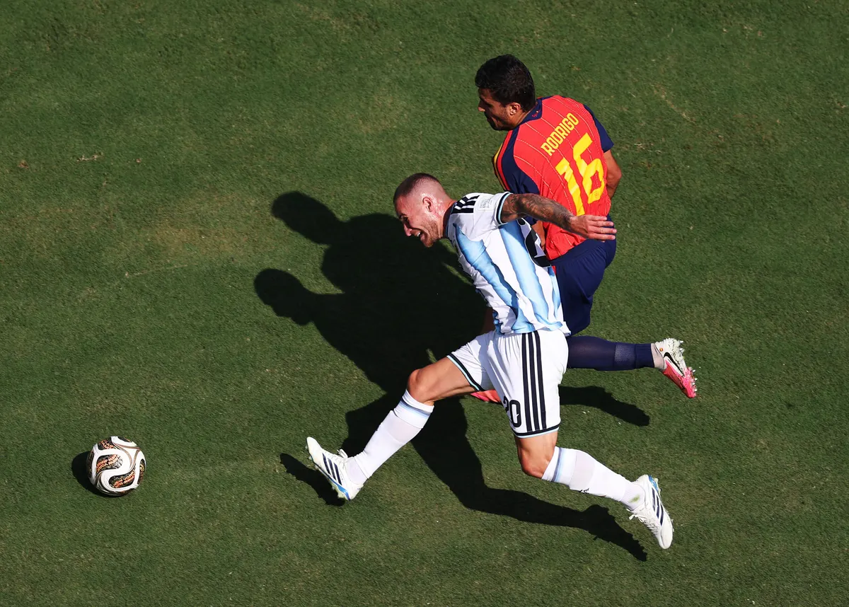 Manchester City surveille le milieu de terrain de Liverpool, Alexis Mac Allister