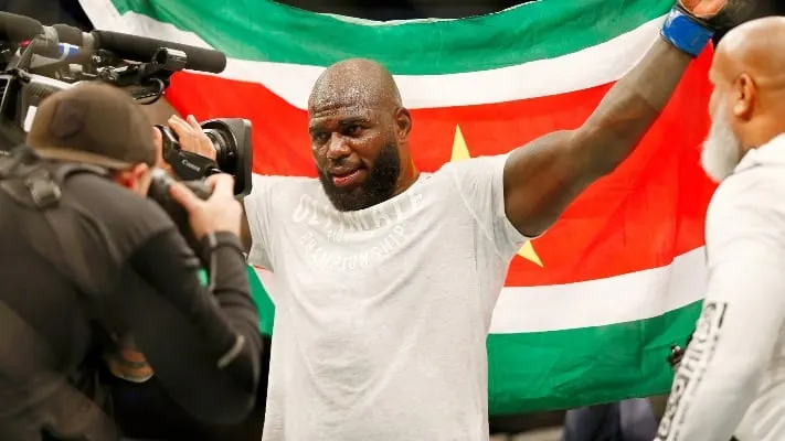 جايرزينيو روزنسترايك يوقع مع PFL بعد رحيله عن UFC