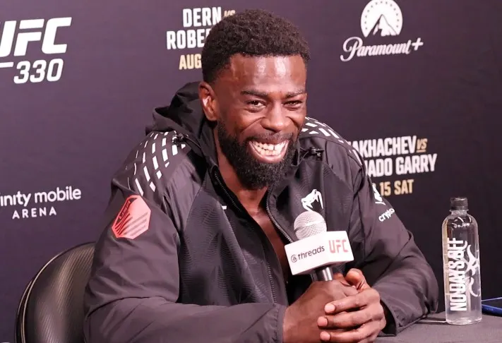 Chidi Njokuani explique la perte de son entraîneur après sa victoire à l’UFC 330 contre Alvarez