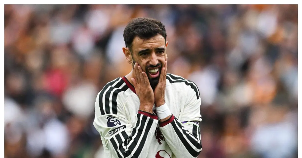 فيرنانديز يندد بالأخطاء المعتادة بعد صدمة هال سيتي لمانشستر يونايتد بنتيجة 2-0