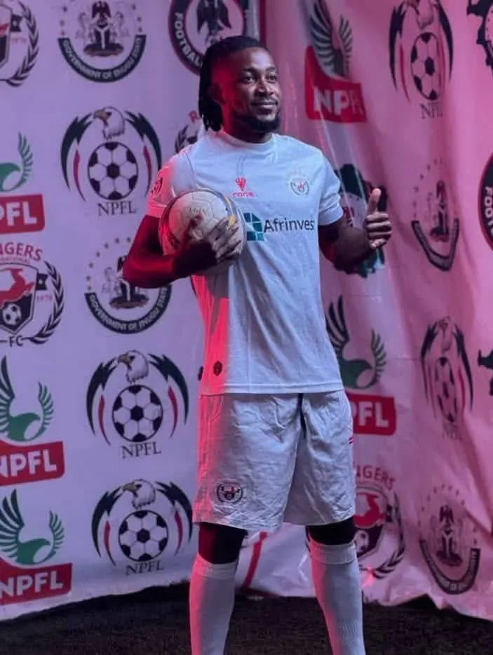 Rangers recrute le milieu de terrain Ifeanyi Okechukwu en provenance de Nasarawa United
