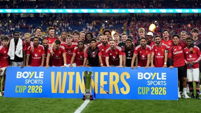 مانشستر يونايتد يتوج بكأس بويل سبورتس عبر ركلات الترجيح بعد التعادل مع ليدز