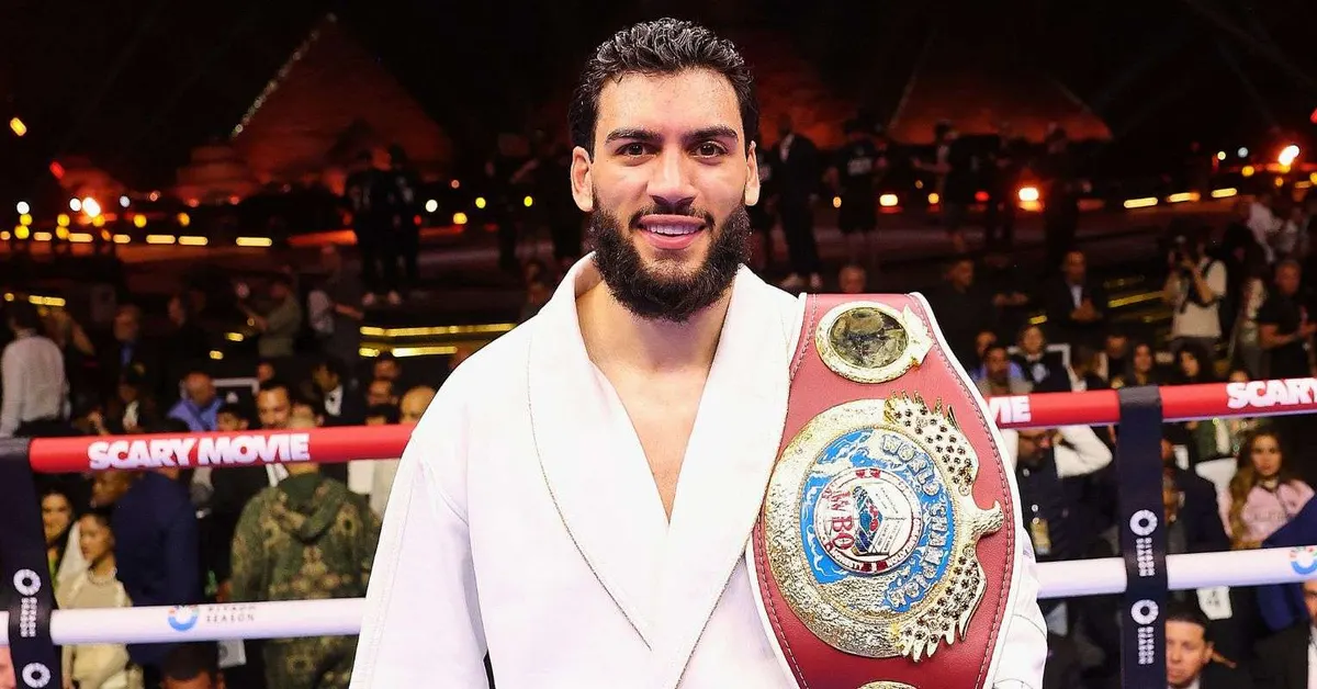 المنظمة العالمية للملاكمة (WBO) تأمر حمزة شراز بالدفاع عن لقبه أمام جانيبك أليمخانولي