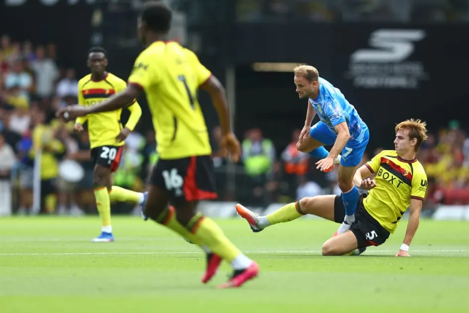 Southampton s’incline 2-1 à Watford et voit sa série d’invincibilité en Championship prendre fin