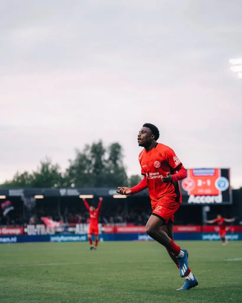 Almere City FC يهزم Jong PSV بنتيجة 3-1 في دوري الدرجة الأولى الهولندي